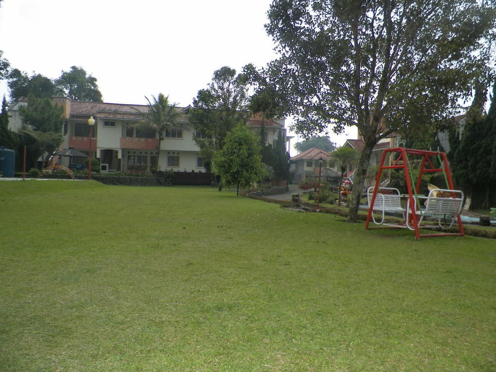 Hotel Puspa Sari Redpartner Ciater Exterior foto