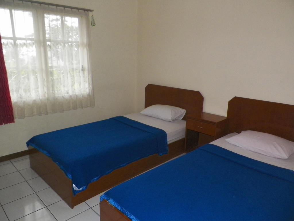 Hotel Puspa Sari Redpartner Ciater Habitación foto