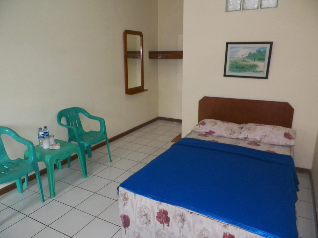 Hotel Puspa Sari Redpartner Ciater Habitación foto